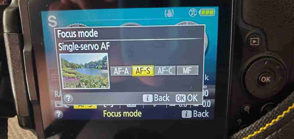 screen of a DSLR camera focus menu